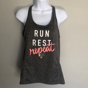 Old Navy Go-Dry Gray Active wear T-Back Top Wm’s S